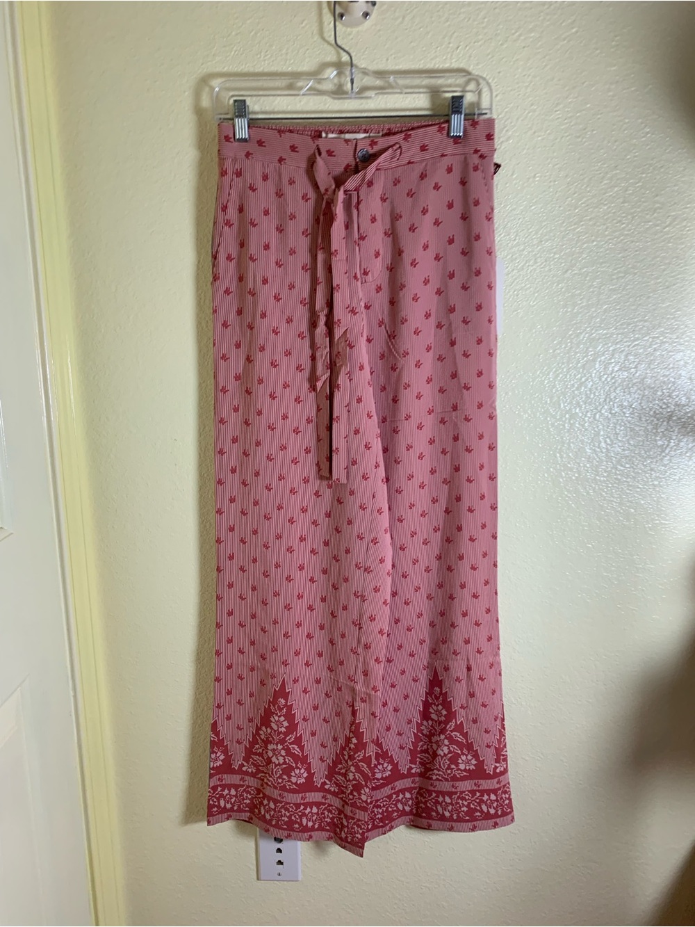 NWT La Boheme Dusty Rose Printed Tie-Waist Pants, Size XS